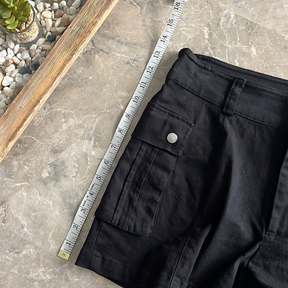 Cargo shorts - Picture 7 of 7